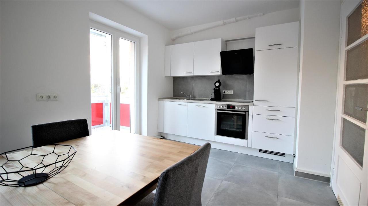 Light-Flooded City Apartment With Balcony And Garden Würzburg Exteriör bild